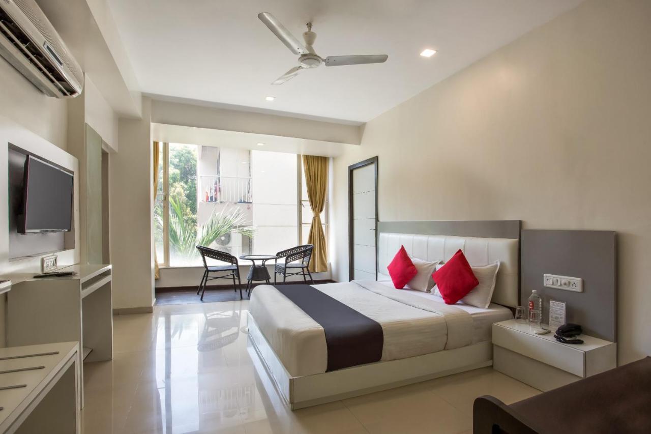 מומביי Capital O 35557 Hotel Aura מראה חיצוני תמונה